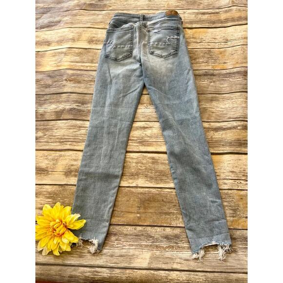 AMERICAN EAGLE HIGH RISE JEANS - Picture 5 of 8